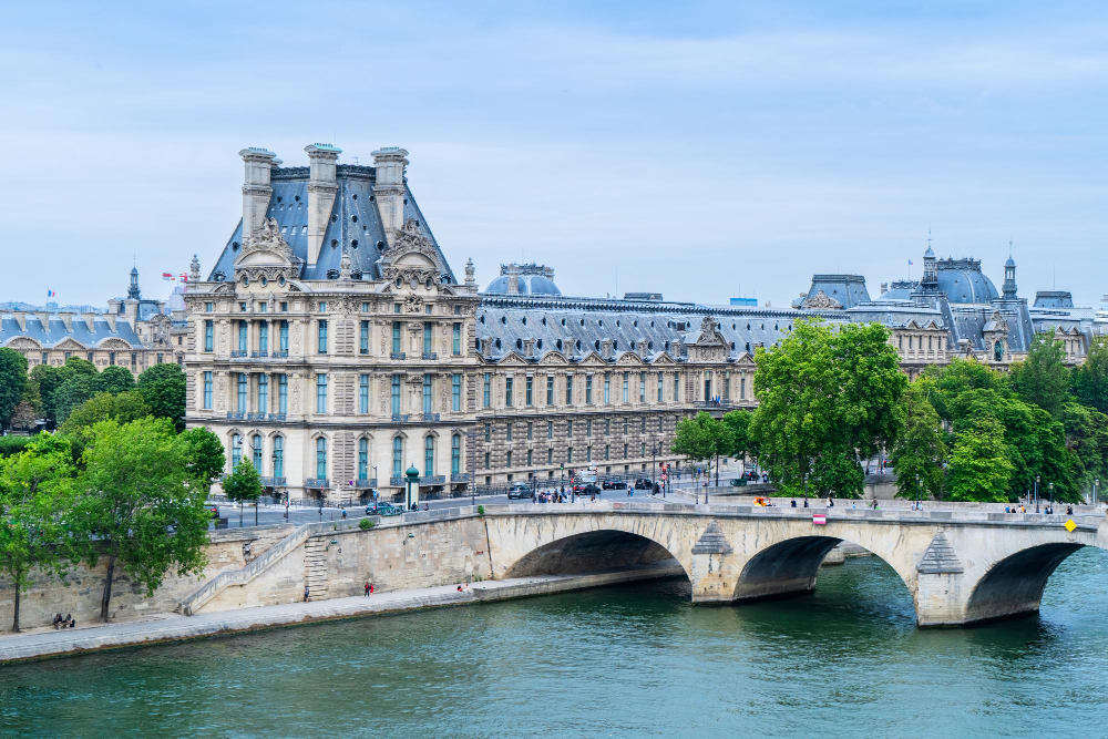  Paris, Banks of the Seine, France